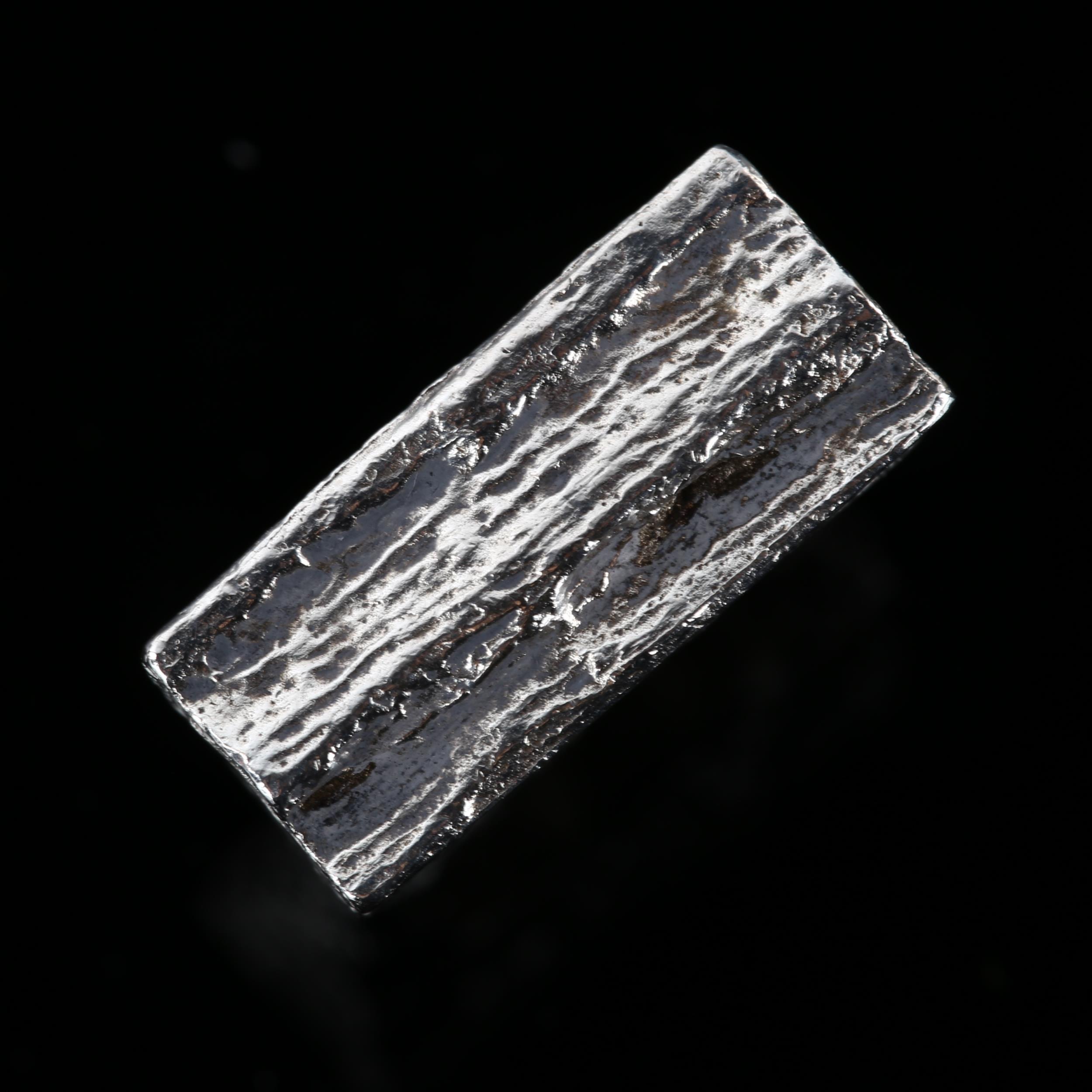 KNUD V ANDERSEN - a heavy Danish modernist sterling silver abstract bark ring, setting height 9.2mm, - Image 2 of 4