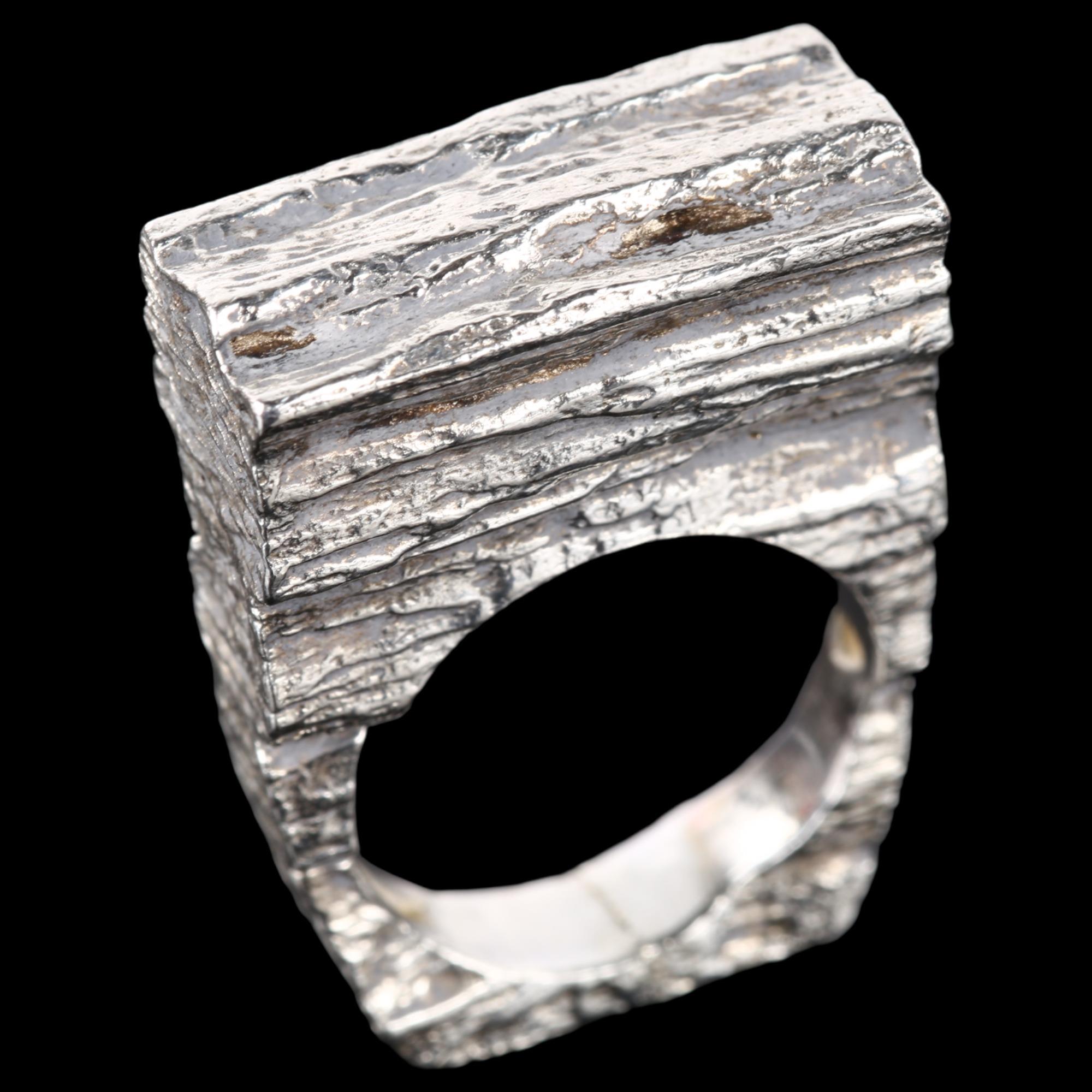 KNUD V ANDERSEN - a heavy Danish modernist sterling silver abstract bark ring, setting height 9.2mm,