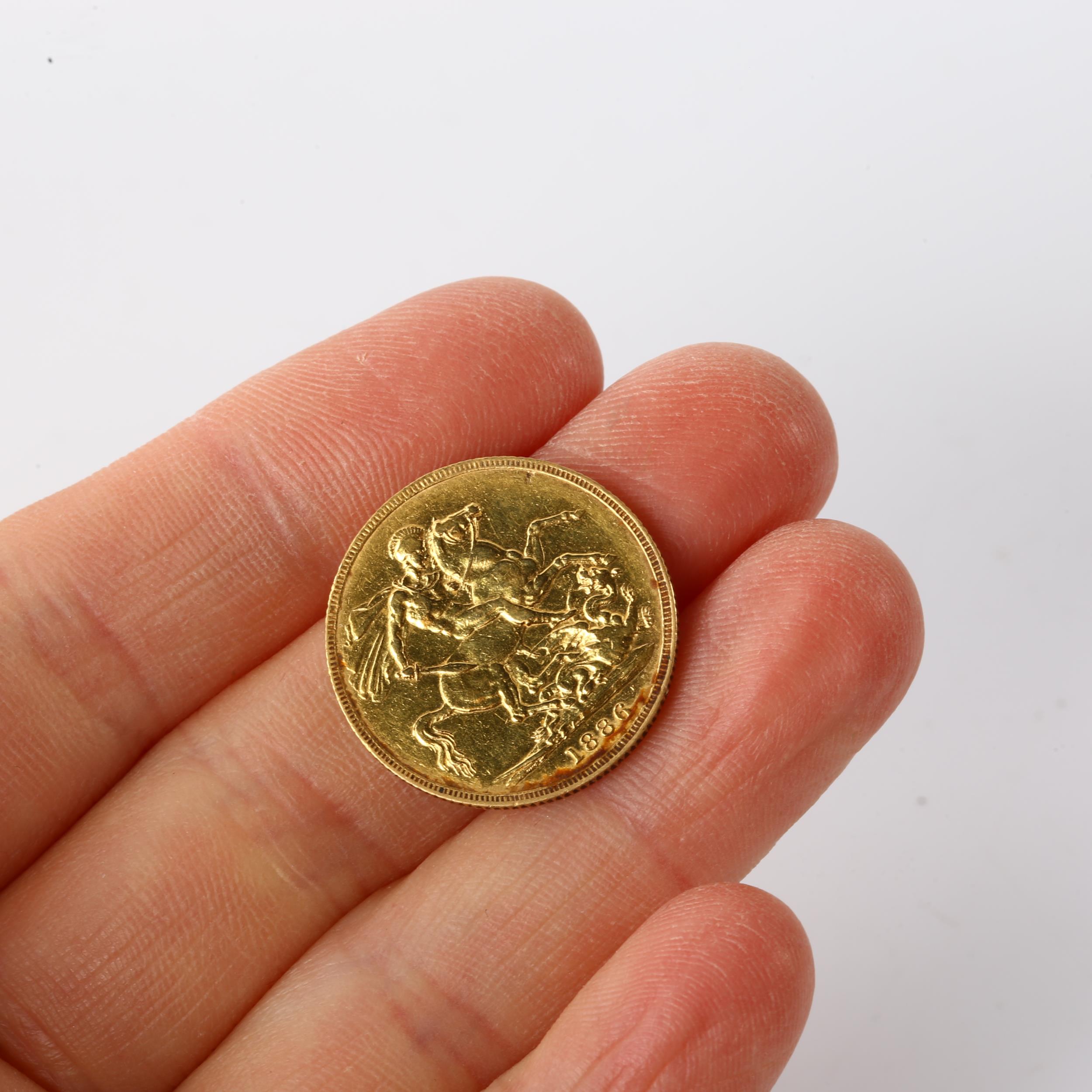 A Victoria 1886 gold full sovereign coin, Melbourne Mint, 7.9g Light surface wear to high points - Image 4 of 4