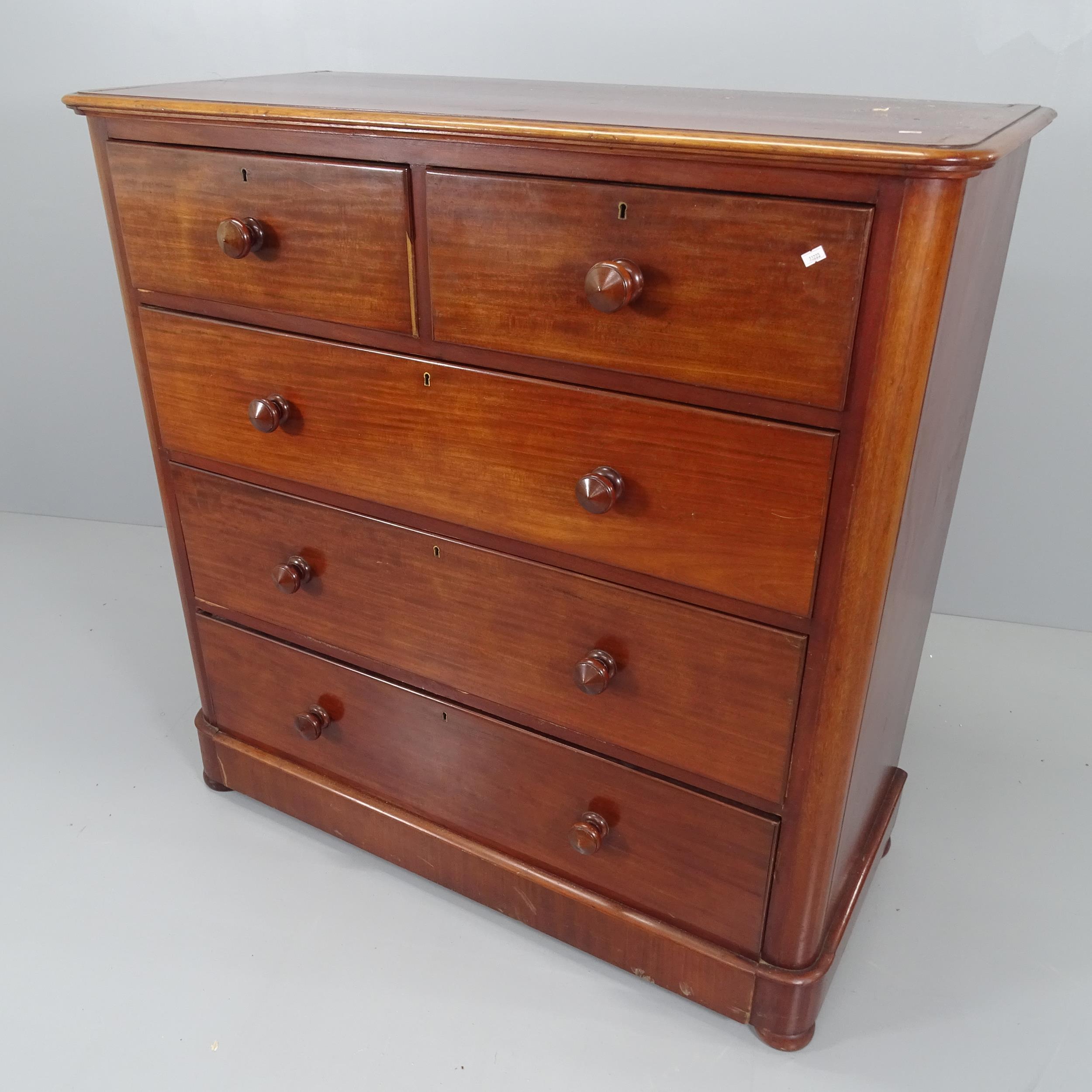 A Victorian mahogany chest of two short and three long drawers. 123x123x57cm.