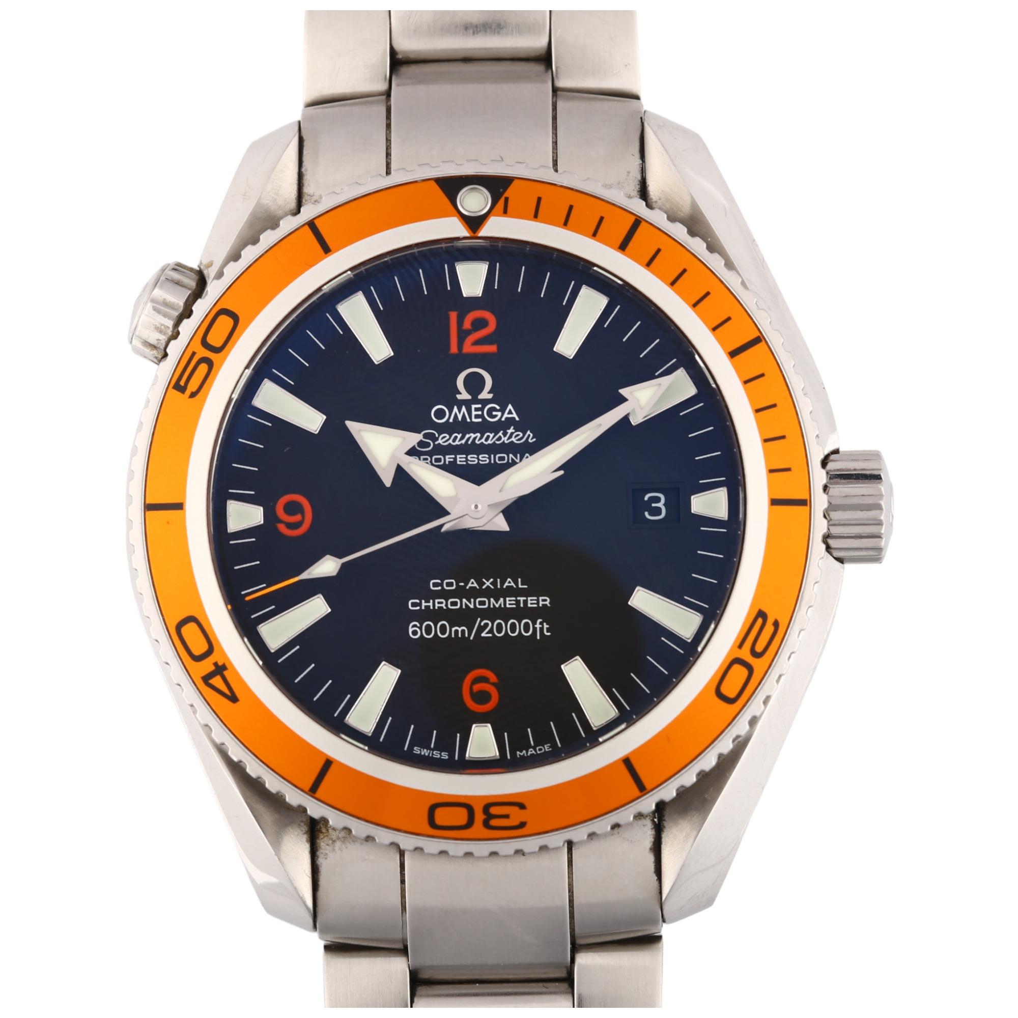 OMEGA - a stainless steel Seamaster Professional Planet Ocean automatic bracelet watch, ref. 2209.