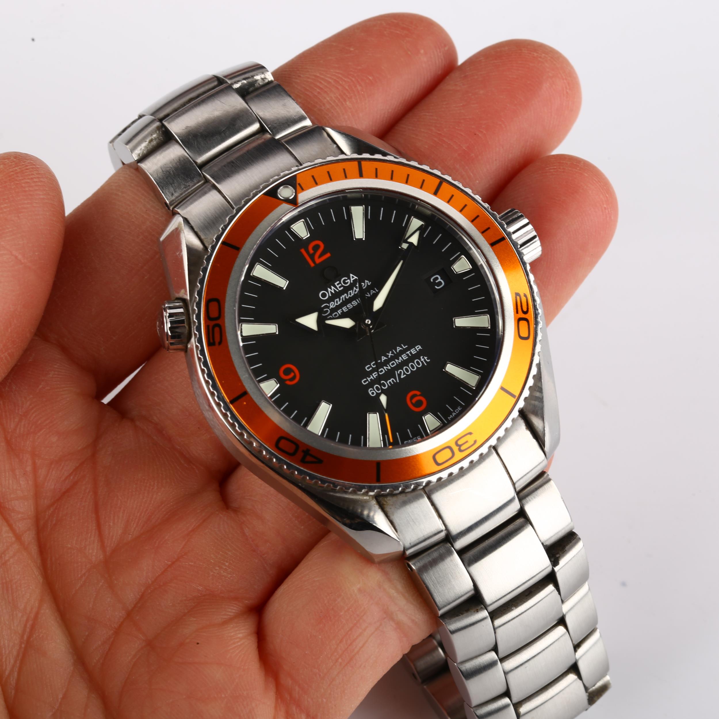 OMEGA - a stainless steel Seamaster Professional Planet Ocean automatic bracelet watch, ref. 2209. - Image 4 of 5