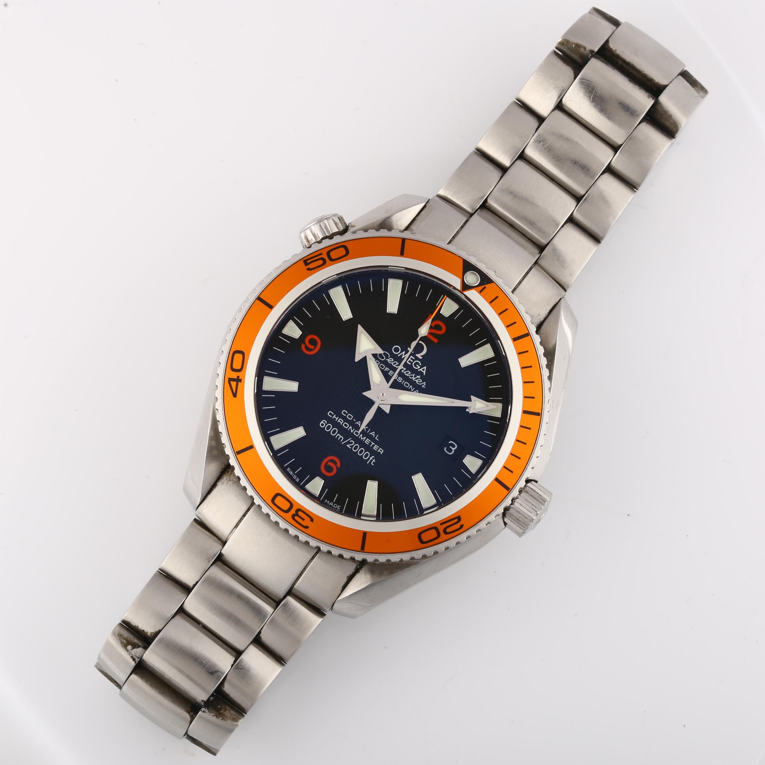 OMEGA - a stainless steel Seamaster Professional Planet Ocean automatic bracelet watch, ref. 2209. - Image 2 of 5