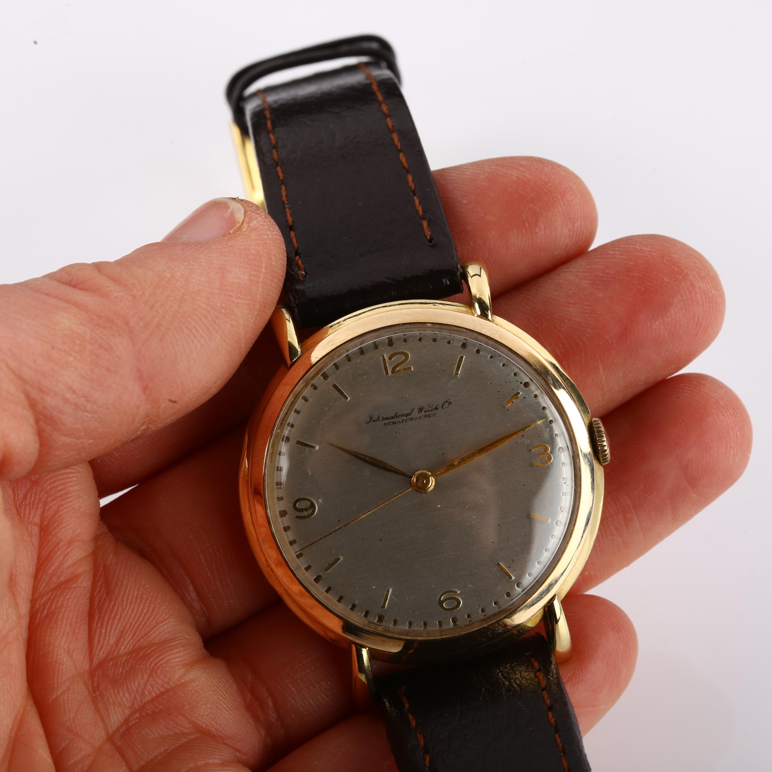 IWC (INTERNATIONAL WATCH CO) - a Vintage 18ct gold mechanical wristwatch, circa 1950s, silvered dial - Image 5 of 5