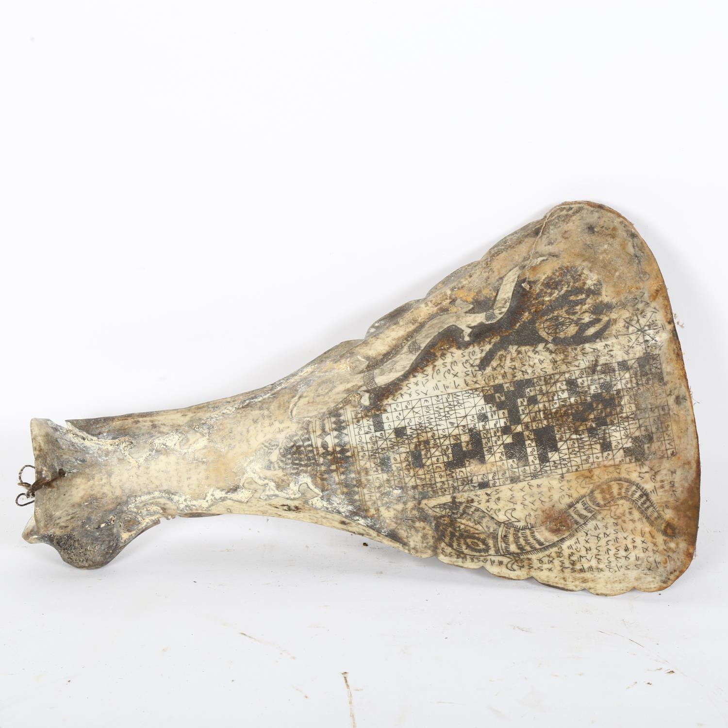A bone scapula scrimshaw, L31cm - Image 2 of 2
