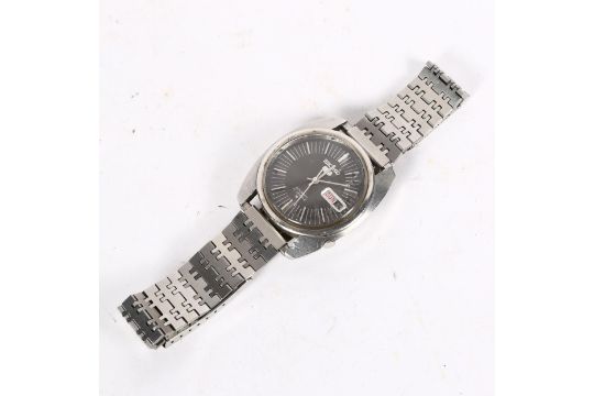 SEIKO 5 - a Vintage stainless steel automatic bracelet watch, ref. 6119-8470,  grey dial with stee