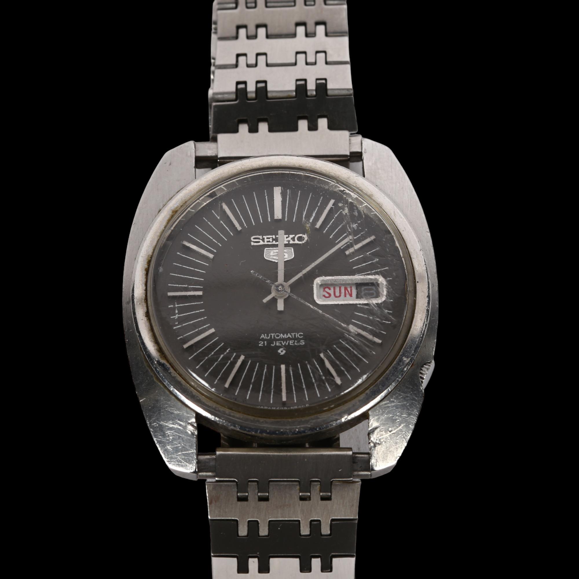 SEIKO 5 - a Vintage stainless steel automatic bracelet watch, ref. 6119-8470,  grey dial with stee