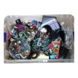 A large quantity of mixed costume jewellery (boxful)