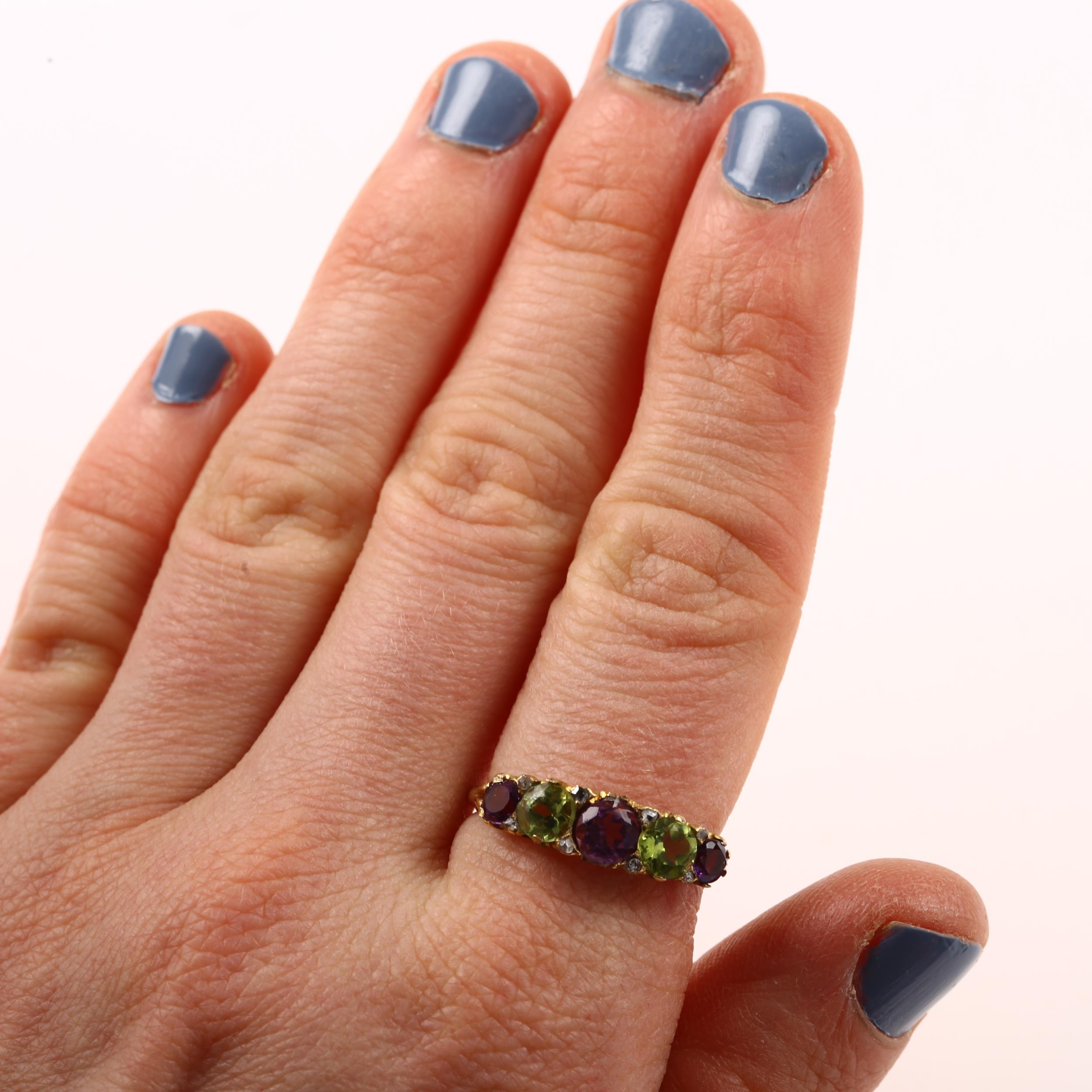 SUFFRAGETTE INTEREST - an early 20th century 18ct gold graduated five stone amethyst and peridot - Image 4 of 4