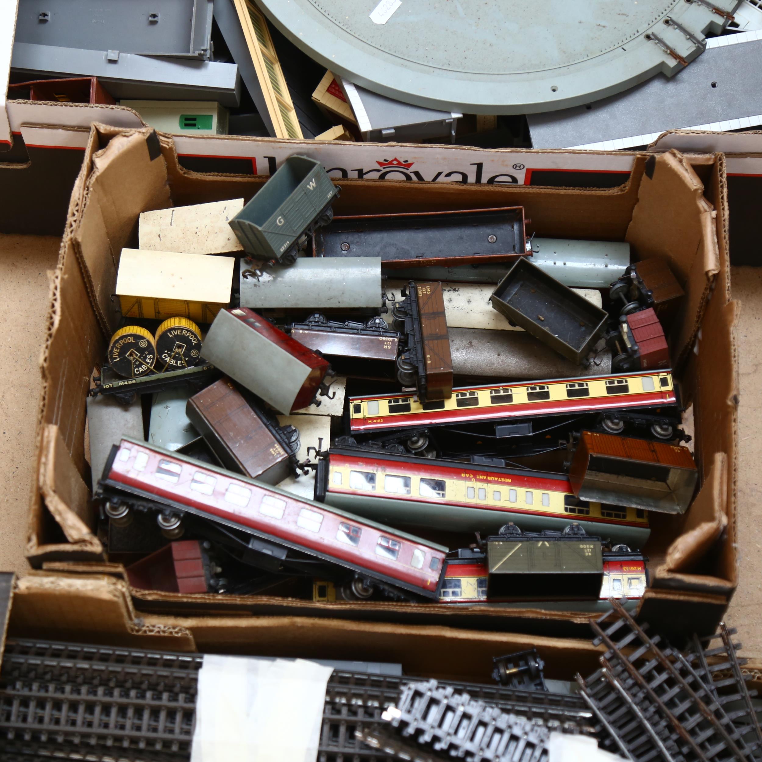 A quantity of Vintage OO gauge train track, and various associated accessories, including - Image 2 of 2