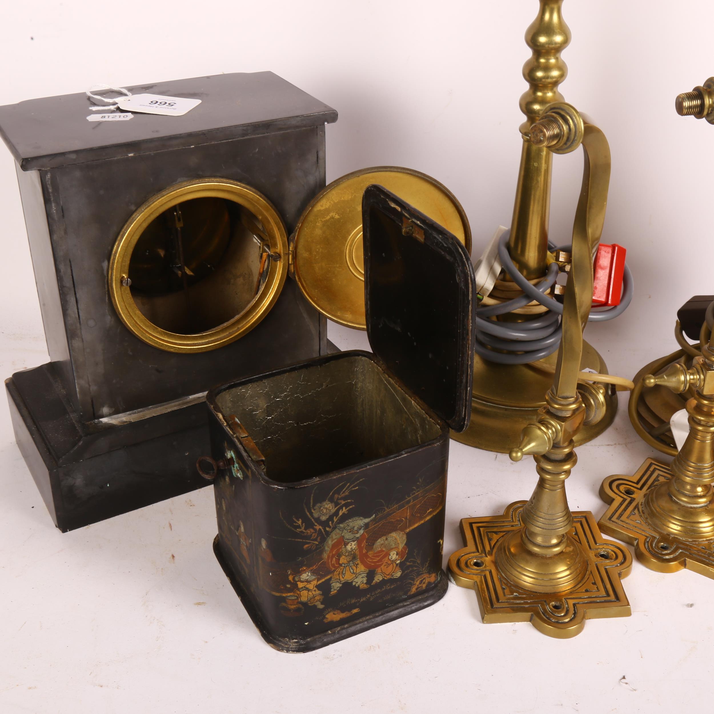 A 19th century Chinese black lacquered papier mache tea caddy, with painted and gilded figure - Bild 2 aus 2