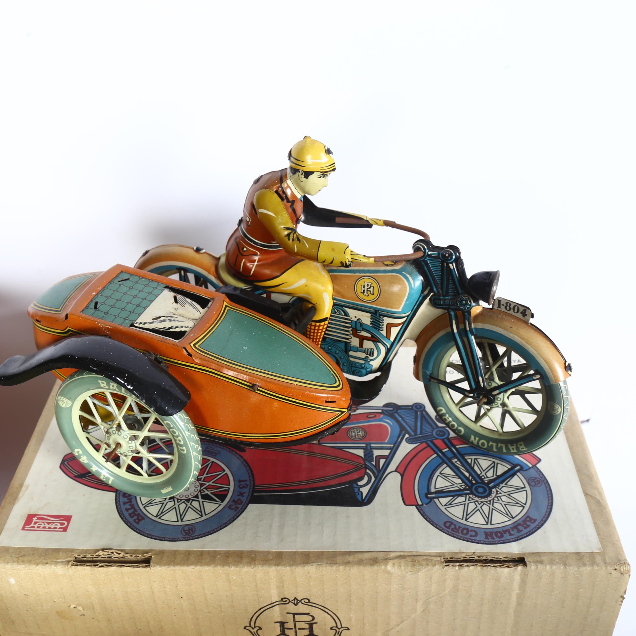 A quantity of Vintage and modern tinplate wind-up clockwork toys, mostly in original boxes, - Image 2 of 2