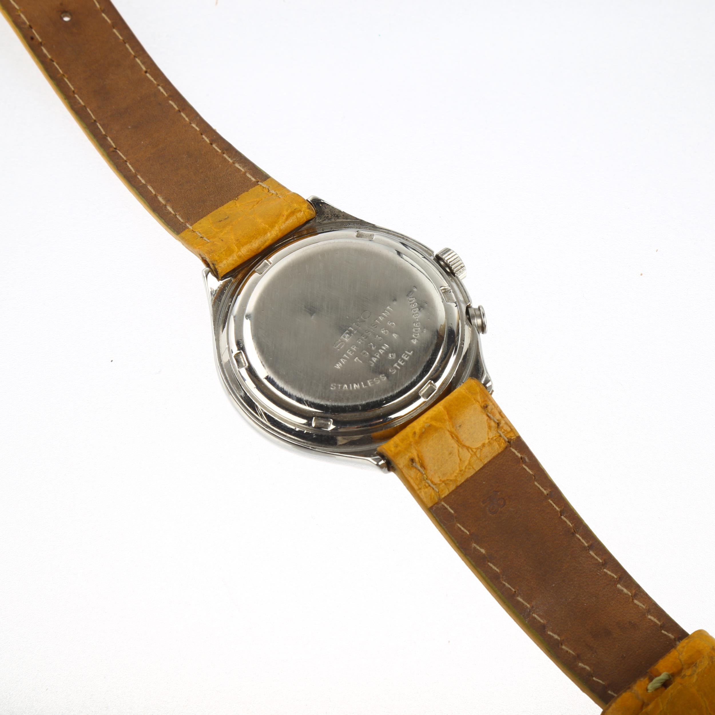 SEIKO 5 - a Vintage stainless steel Bell-Matic automatic calendar alarm wristwatch, ref. 4006- - Image 4 of 5
