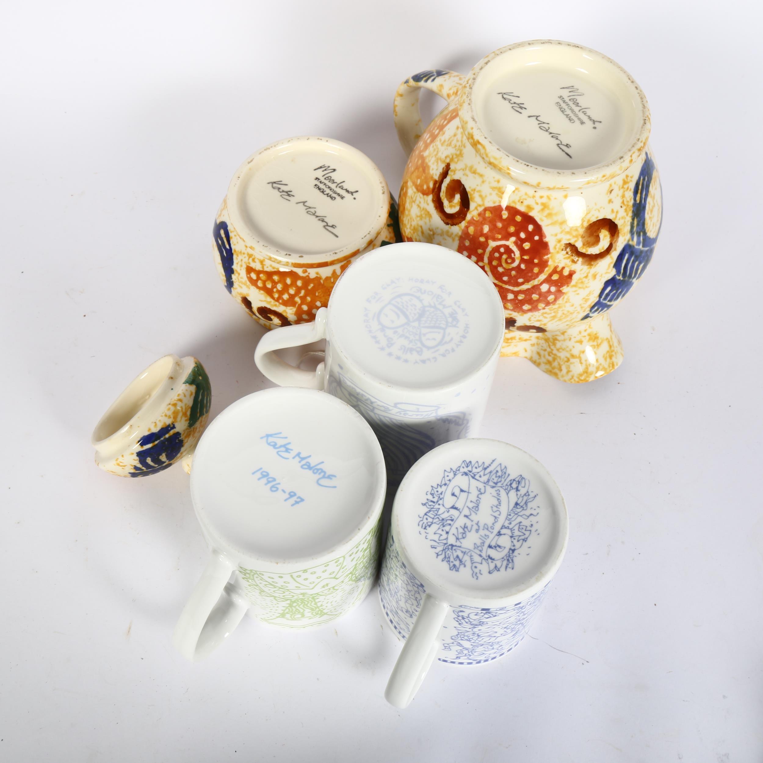 3 Kate Malone designed ceramic mugs and 2 pieces of Moorland spongeware, all with makers marks. - Bild 2 aus 2
