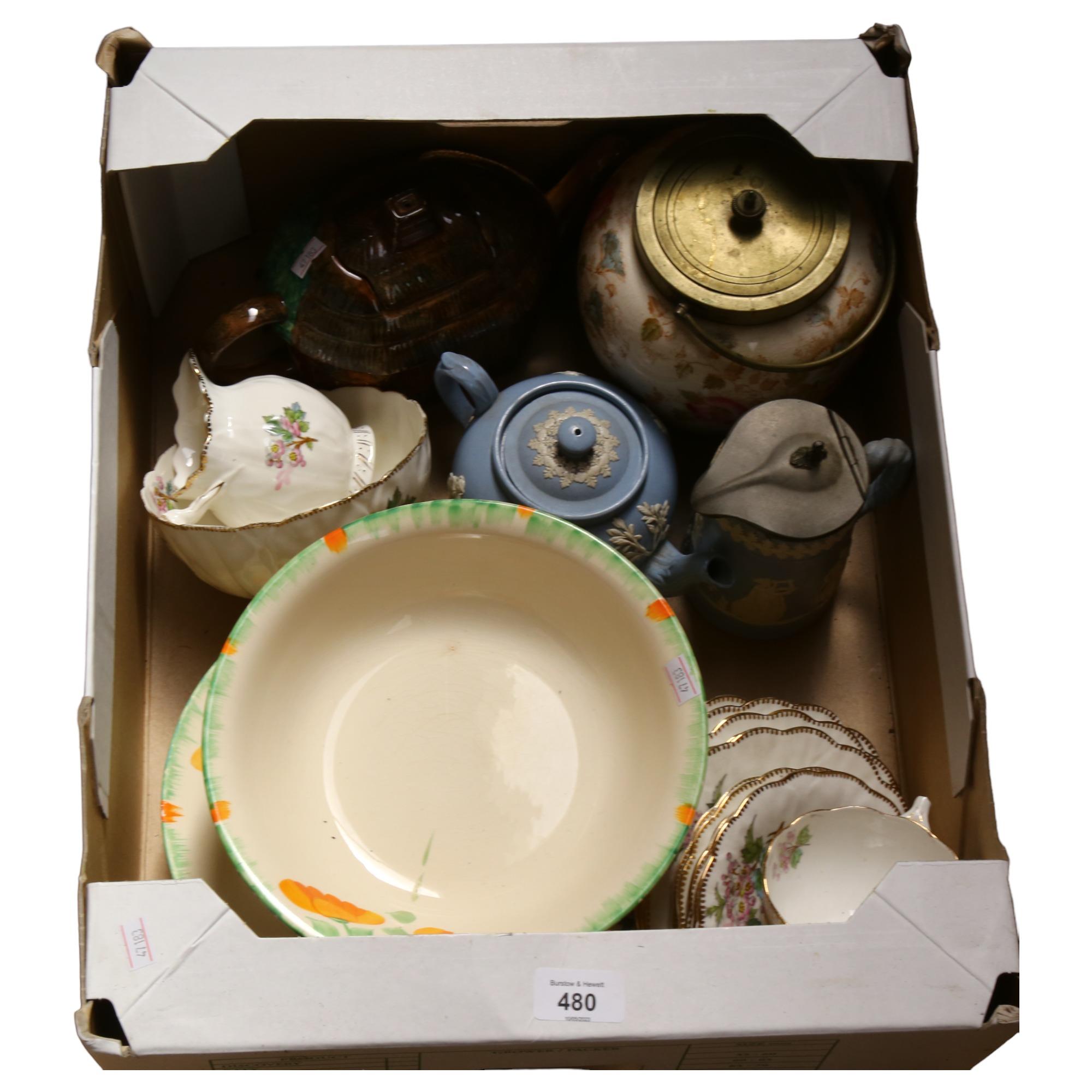 A quantity of English ceramic ware, to include a quantity of ivory ware, including various serving