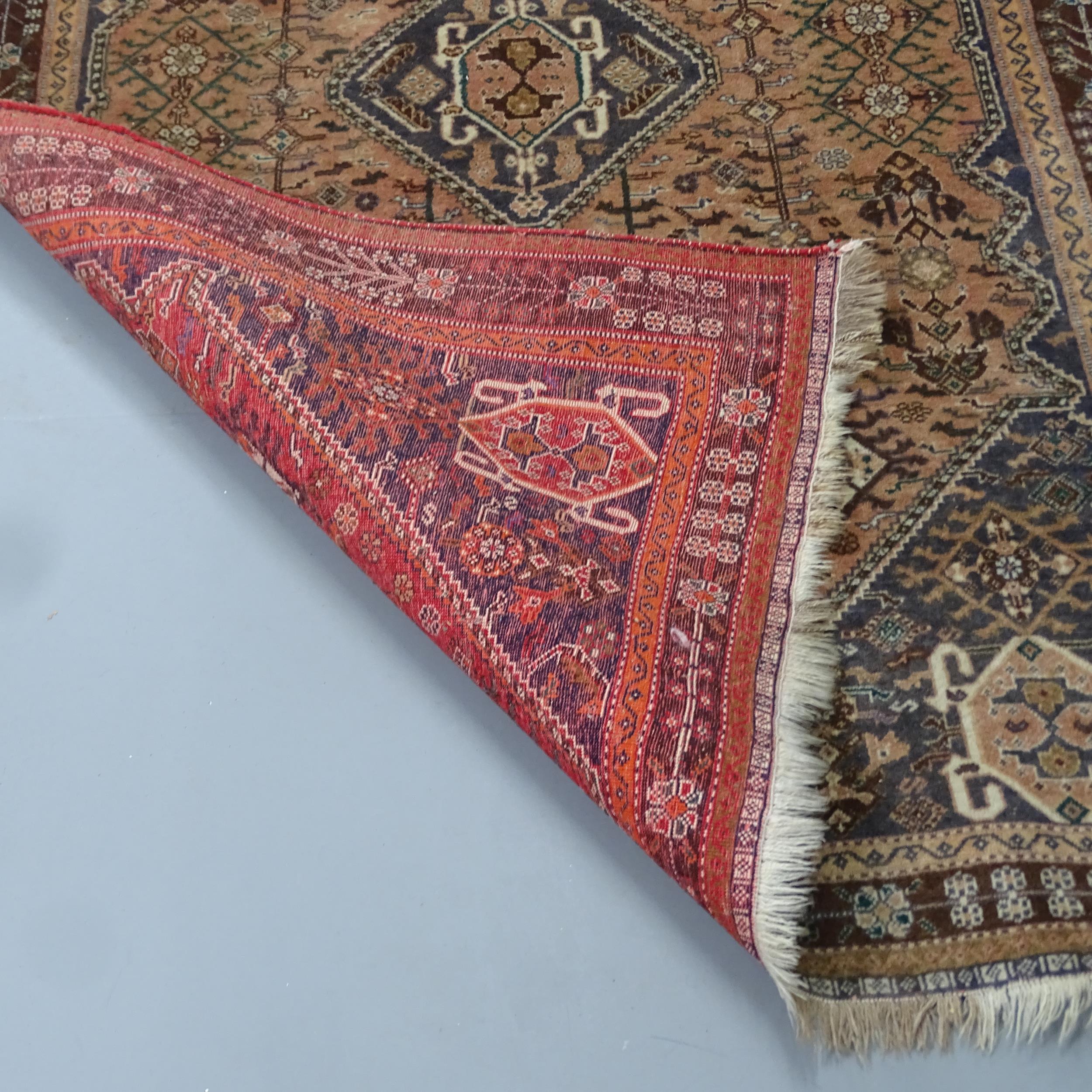 A red-ground Qashqai carpet. 240x156cm. - Image 2 of 2