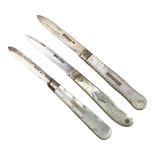 3 Victorian silver folding fruit knives, all hallmarked, earliest 1845, with mother of pearl