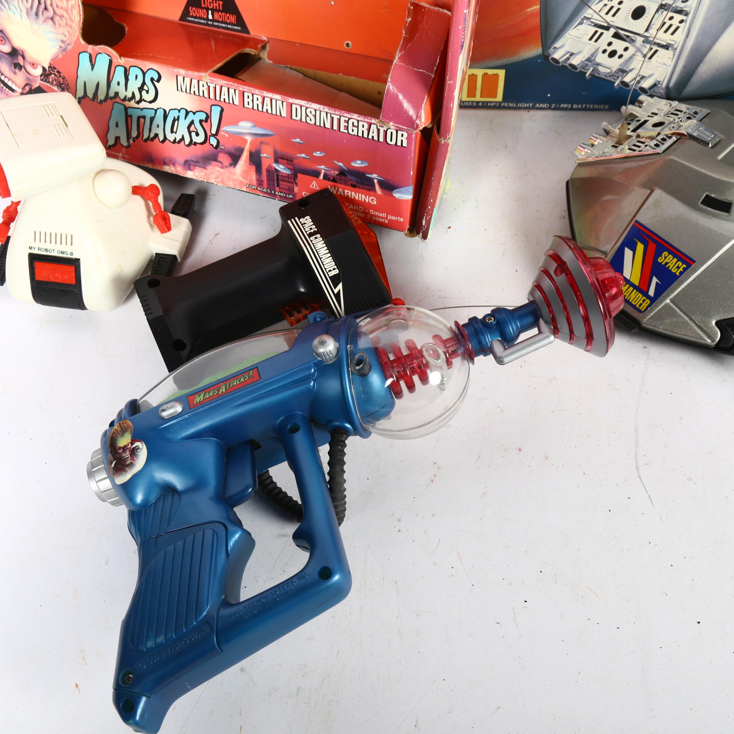 MARS ATTACKS! - a boxed Martian Brain Disintegrator, a Tomy Dingbot My Robot OMS-B Vintage 1980s - Image 2 of 2