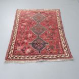 A red-ground Maimana kilim rug. 142x106cm.