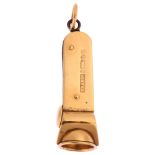 An early 20th century 9ct gold cigar cutter fob, maker's marks SB and S Ltd, hallmarks Birmingham