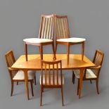 Tom Robertson for McIntosh Furniture, a T2 design teak dining table, with additional central leaf
