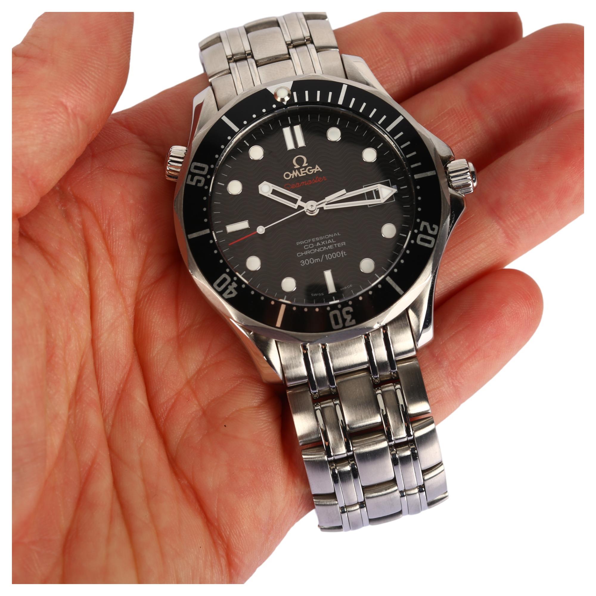 OMEGA - a stainless steel Seamaster Professional Co-Axial Chronometer automatic bracelet watch, ref. - Bild 5 aus 5