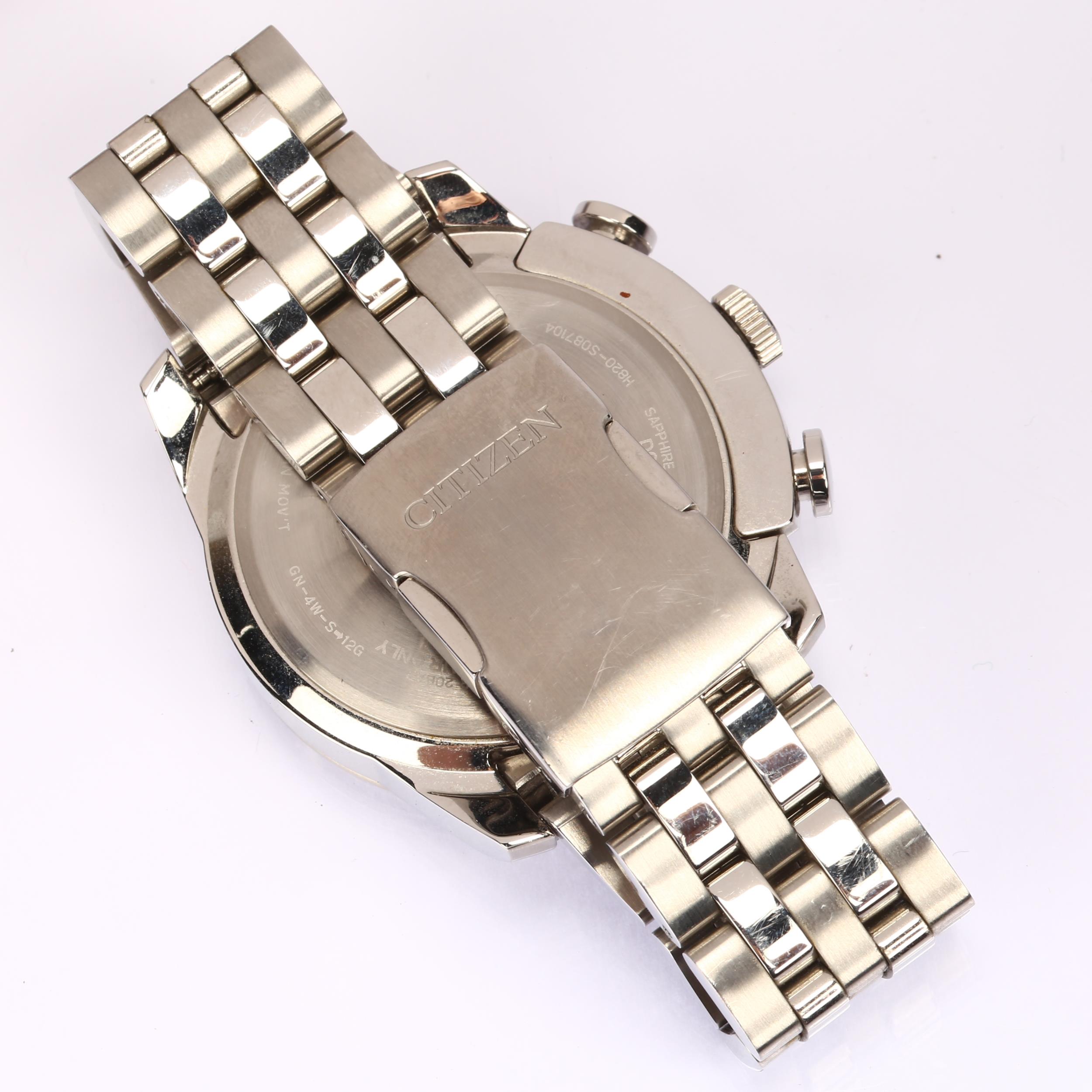 CITIZEN - a stainless steel Eco-Drive Radio Controlled World Time Solar quartz bracelet watch, - Bild 4 aus 5