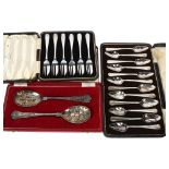 MAPPIN & WEBB - a cased set of 12 silver plated grapefruit spoons, a set of silver plated pastry