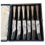 A cased set of 6 silver-handled tea knives