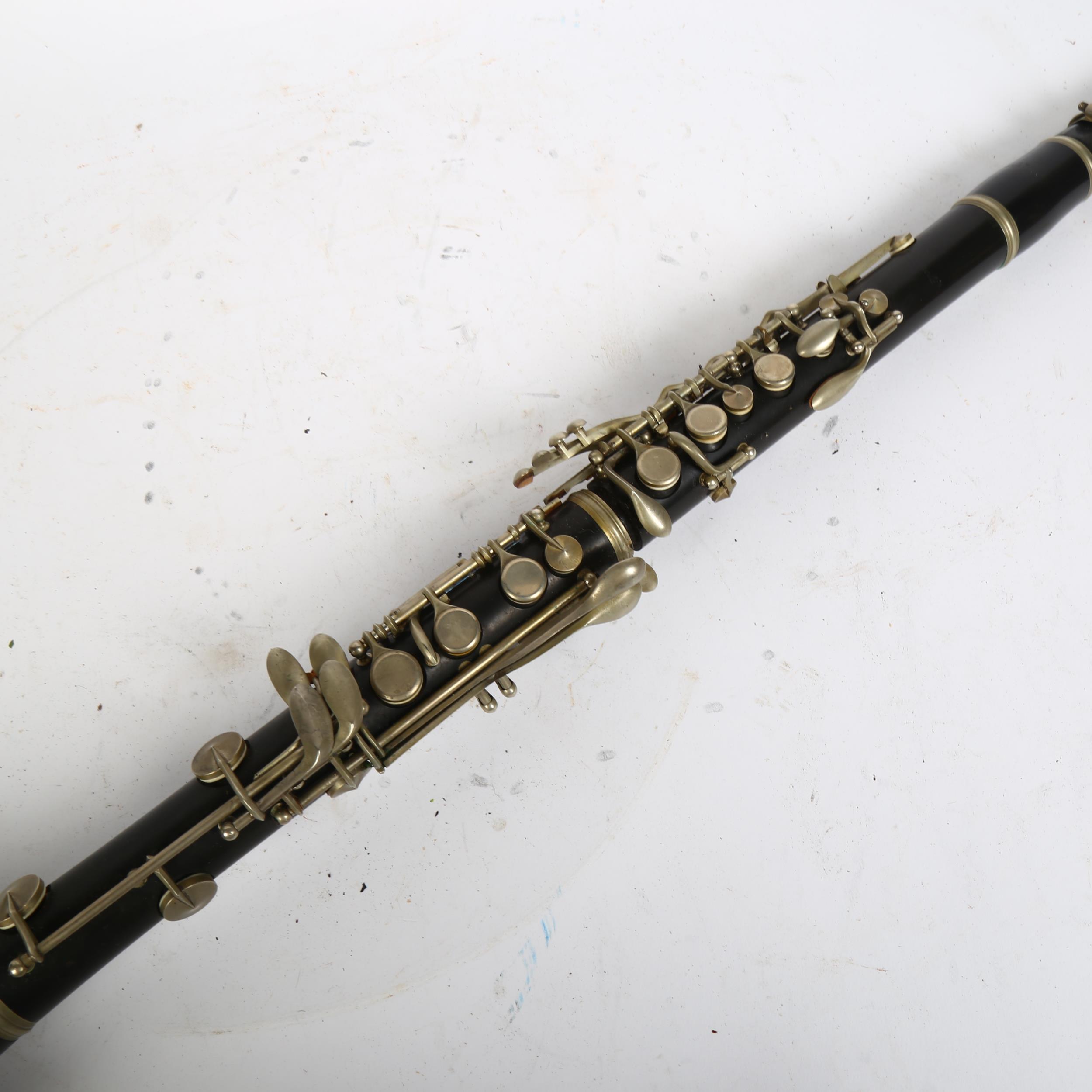 HENRI SELMER & CO LIMITED - a "Console" clarinet, in hardshell case - Bild 2 aus 2