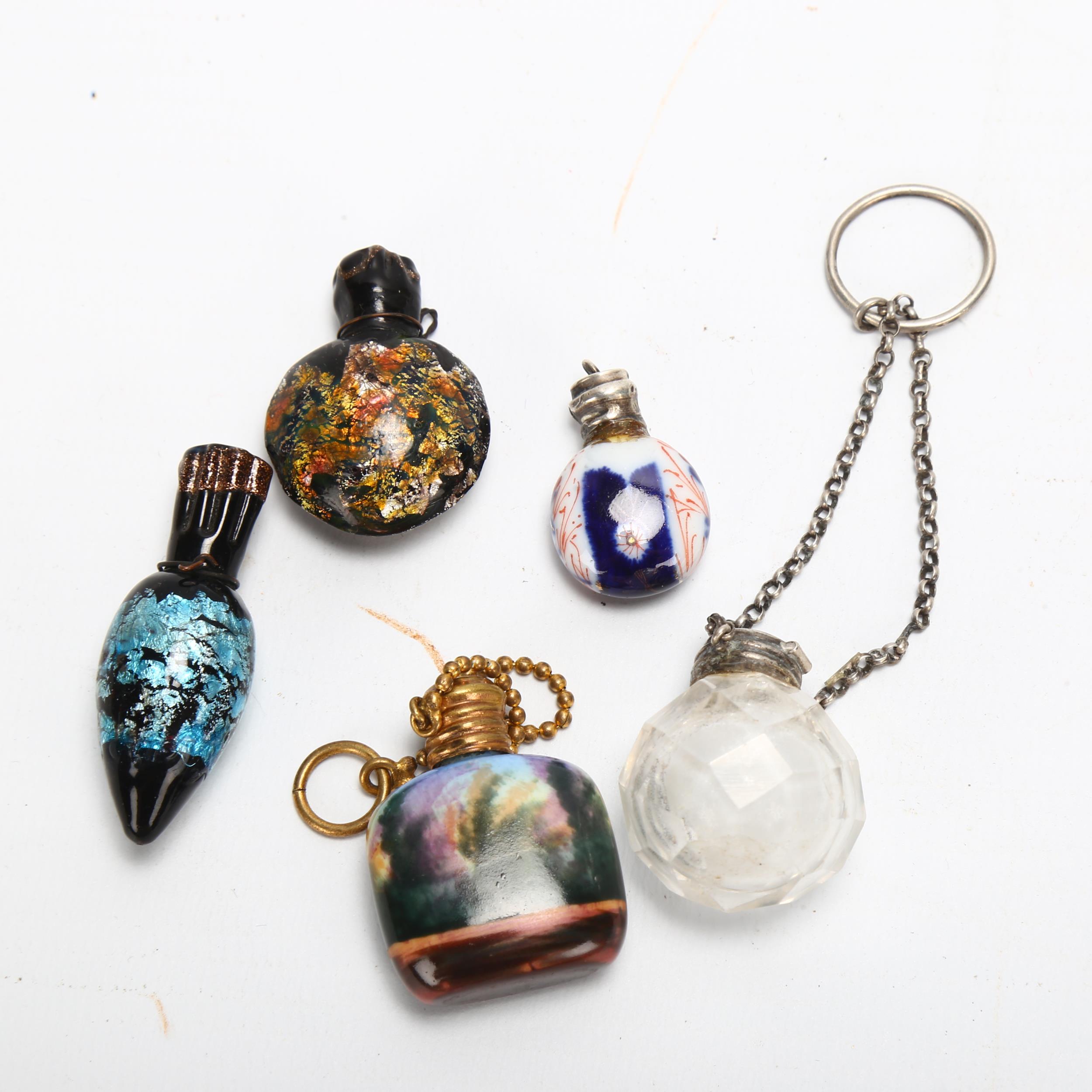 A group of miniature porcelain enamel and glass pendant perfume flasks (5) - Image 2 of 3