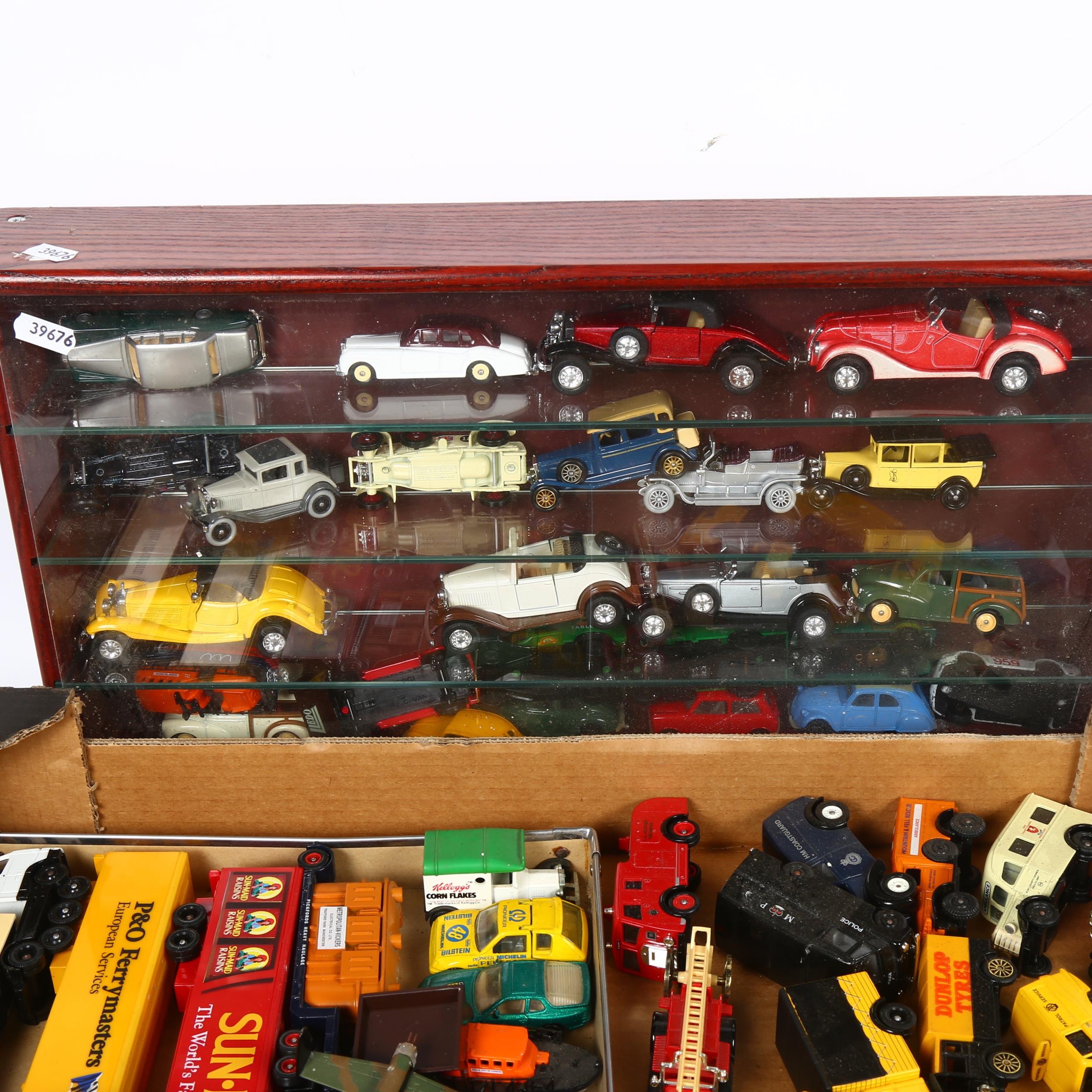 A quantity of loose diecast vehicles, mostly from the Lledo Days Gone range, but including other - Image 2 of 2