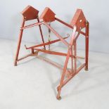 A saddle maker's draw-down stand. 96x84x66cm. From the workshop of saddle maker Brian R. Borrer (