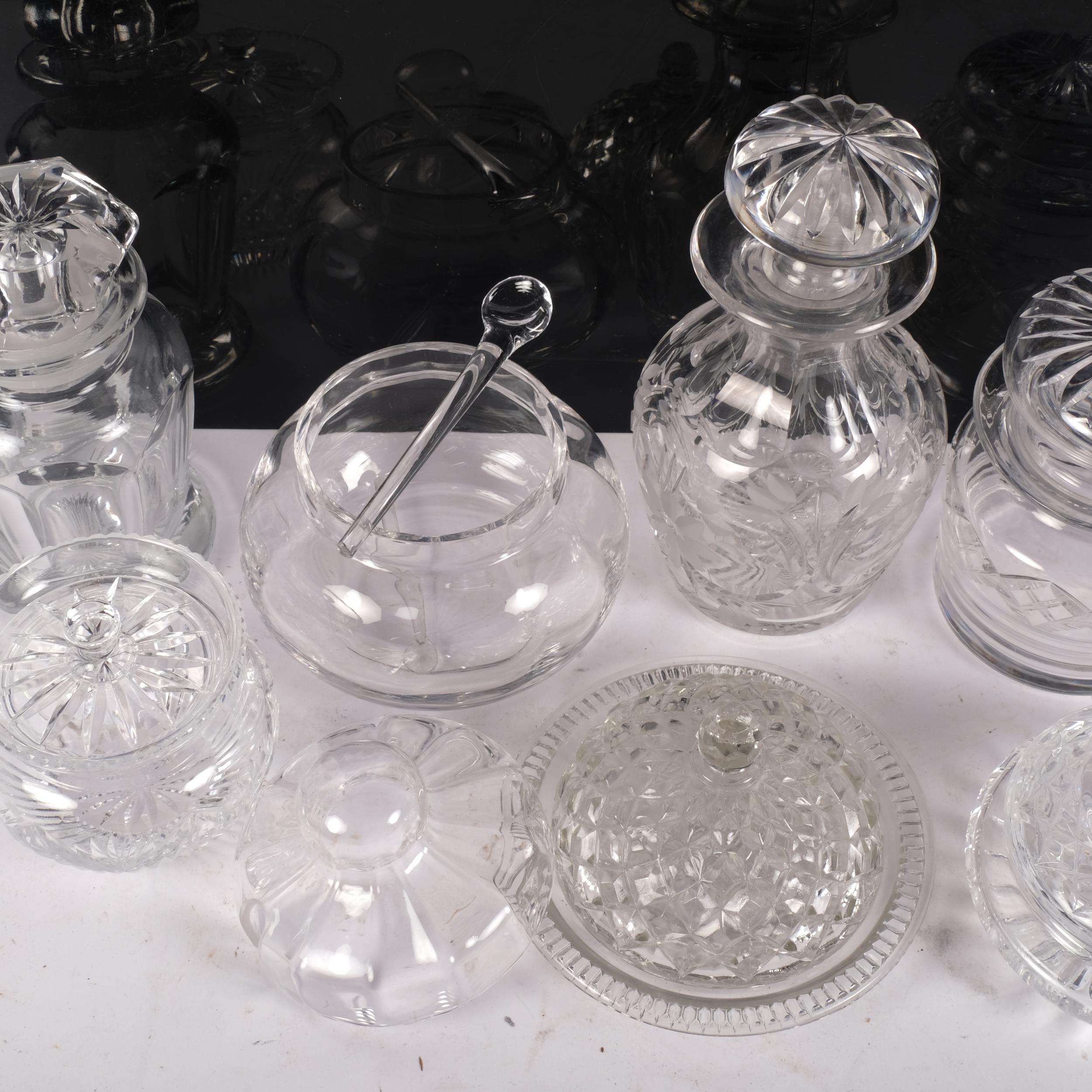 Stuart Tudor Crystal jar and stopper, 17.5cm, various glass preserve pots and covers etc - Bild 2 aus 2