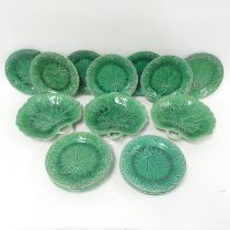 A set of 16 Wedgwood green Majolica plates, 20.5cm, and a set of 3 matching serving plates