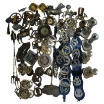 A large quantity of horse brasses etc (boxful)