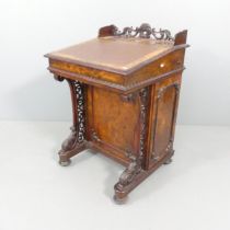 A Victorian mahogany and figured walnut Davenport. 60x90x57cm.