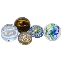 5 various paperweights, Strathearn, Langan, Whitefriars and Murano