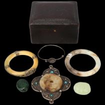 A group of Chinese jade and hardstone items, including a carved and pierced white jade button,