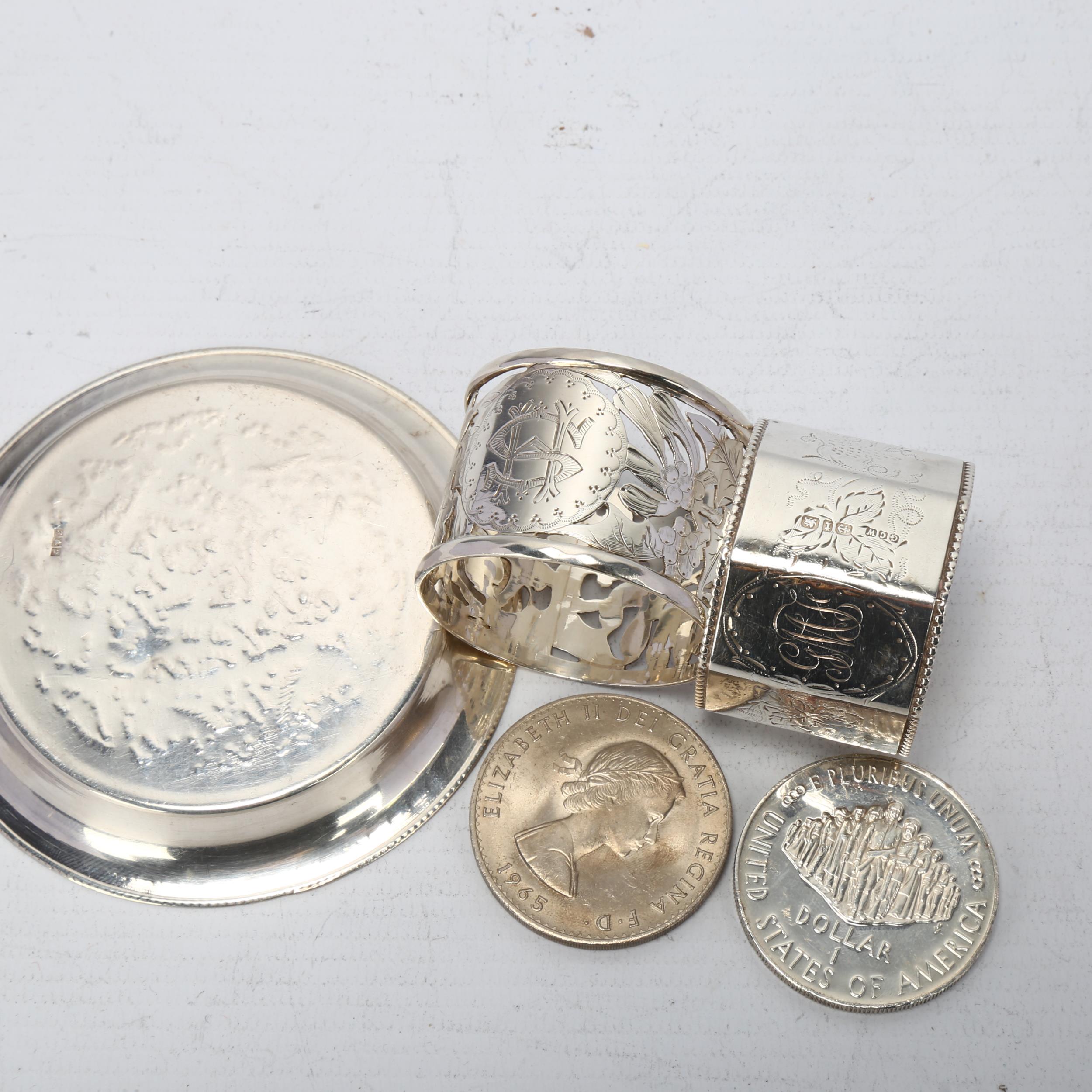 Various silver, including Egyptian pin dish, napkin rings, etc Lot sold as seen unless specific - Image 3 of 3