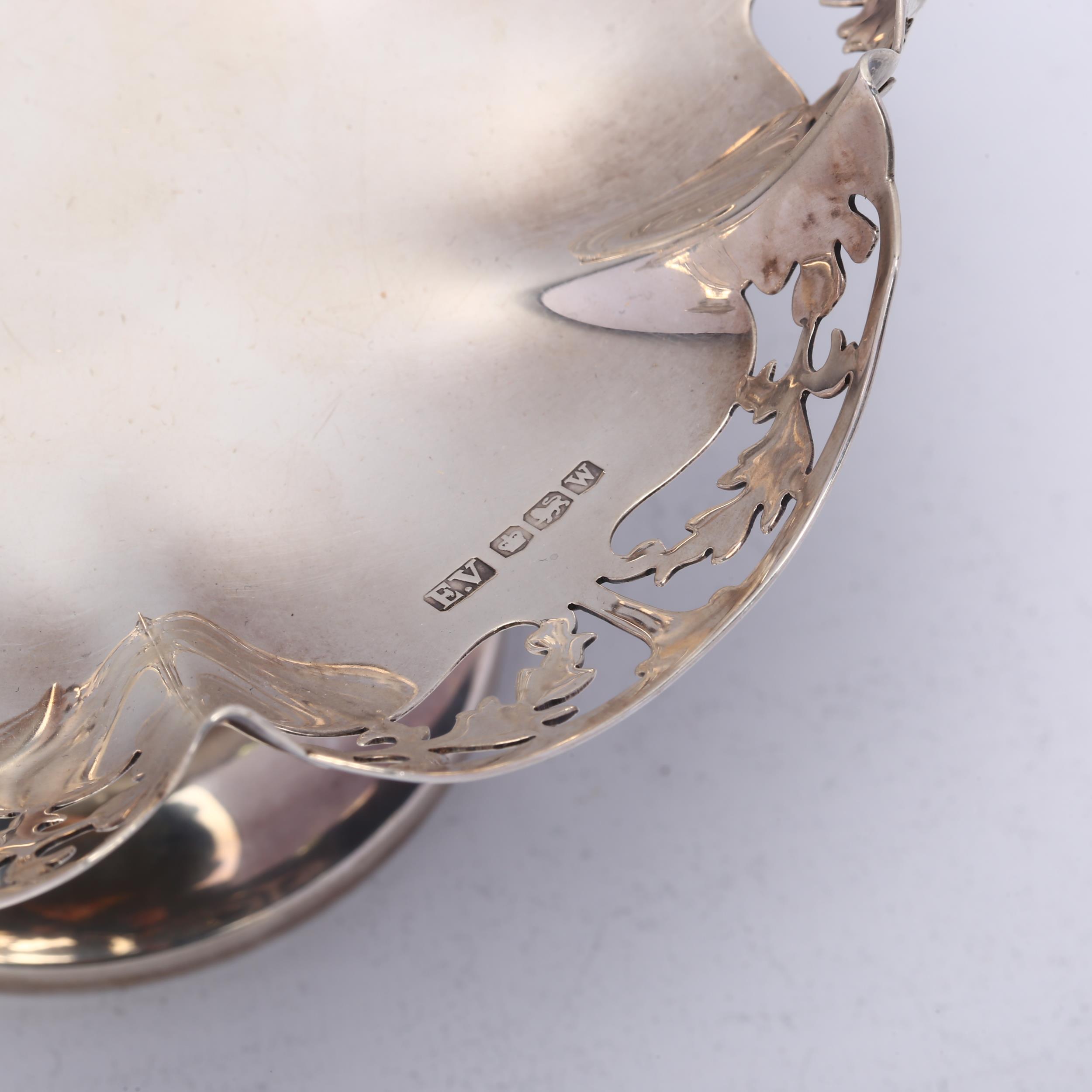 A George VI silver pedestal bon bon dish, Viner's Ltd, Sheffield 1939, shaped circular form with - Image 2 of 3