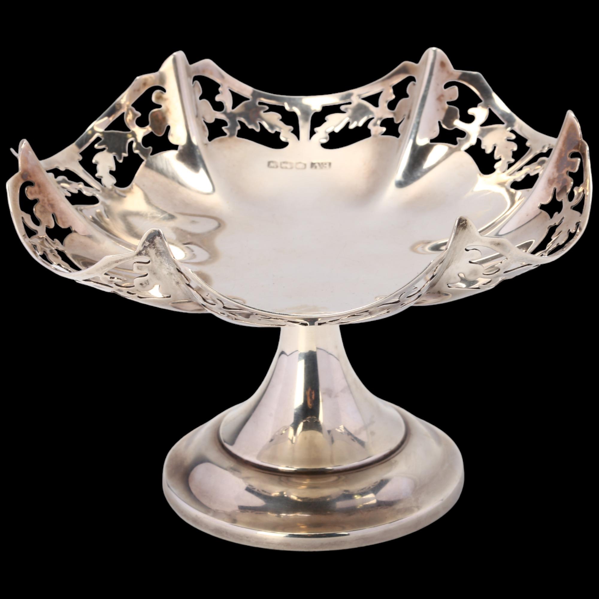 A George VI silver pedestal bon bon dish, Viner's Ltd, Sheffield 1939, shaped circular form with