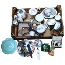 Various ceramics, including a jelly mould, ginger jar, 2 Wedgwood sea glass plates, etc (boxful)