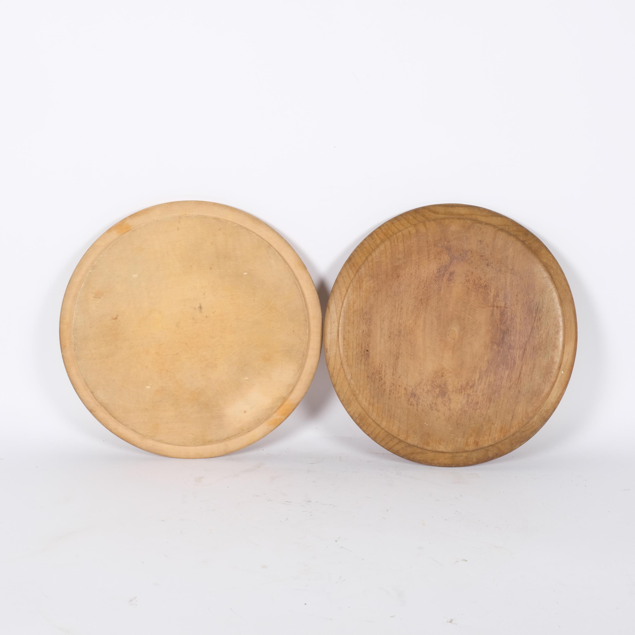 2 x 20th century circular bread boards, with carved decoration, diameter 30cm each - Image 2 of 2