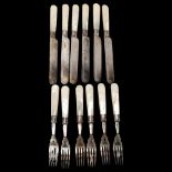 An Edwardian silver and mother-of-pearl handled dessert service for 6 people, Levesley Brothers,