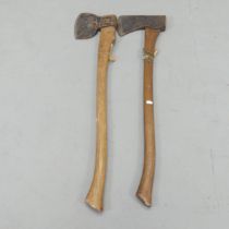 Elwell 3518 lopping axe, and a Royal Oak splitting axe (2). Elwell dimensions length 93cm, head