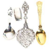 2 decorative silver spoons, a silver pillbox, gilded spoon etc