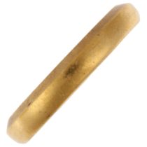 An early 20th century 22ct gold wedding band ring, maker EK, London 1917, band width 3.3mm, size O/