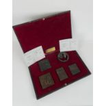 Polish political history interest: Presentation collection of bronze medallions issued to