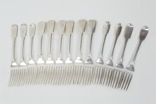 Set of six William IV silver fiddle pattern dessert forks, maker B D, London 1831, weight approx.